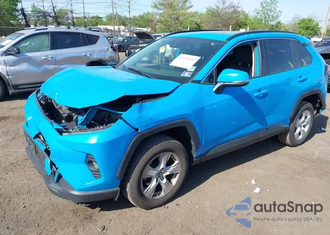 2019 Toyota Rav4 Xle z USA, uszkodzony, nr VIN JTMP1RFV0KJ004470